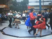 Opvisninger ved center-festligheder